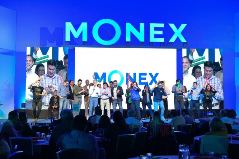 participantes actividad evento monex