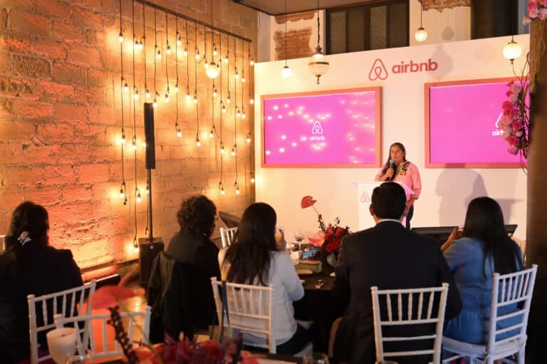 ponente del evento prensa airbnb