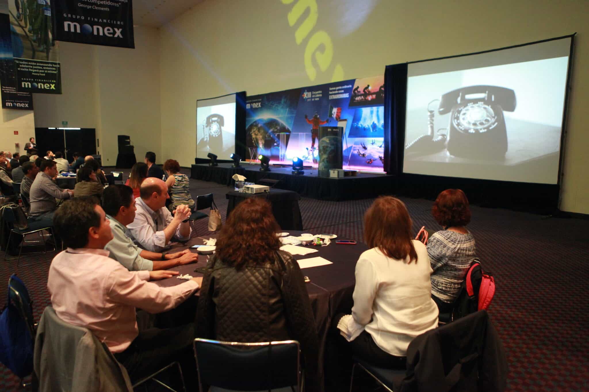 escenario aniversario empresa monex