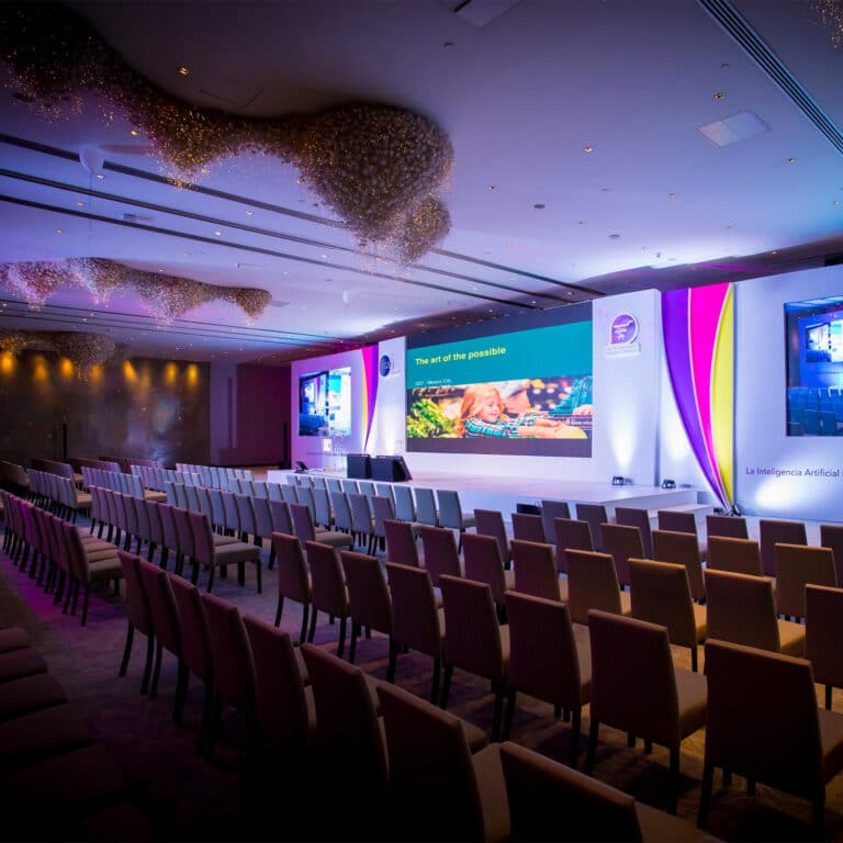 montaje mobiliario y escenario de foro gs1 para gs1